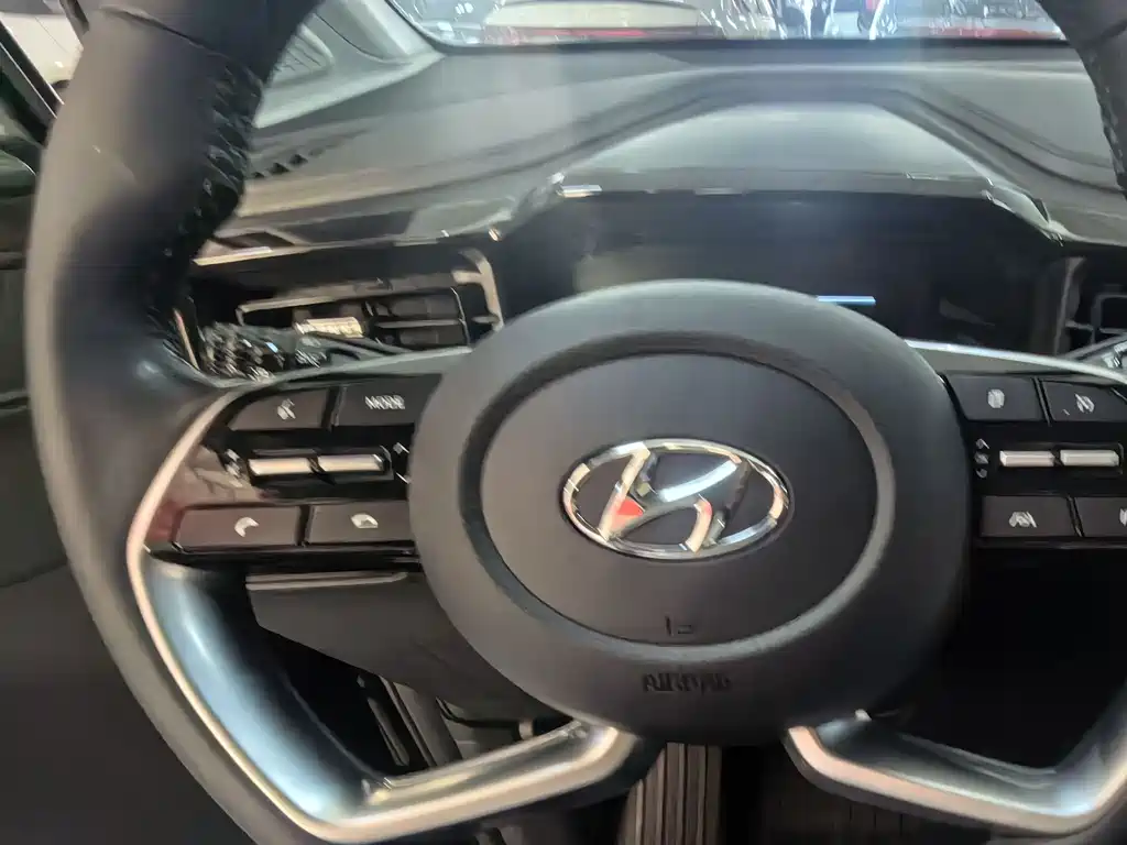 Hyundai Custo 2022 — фото 7