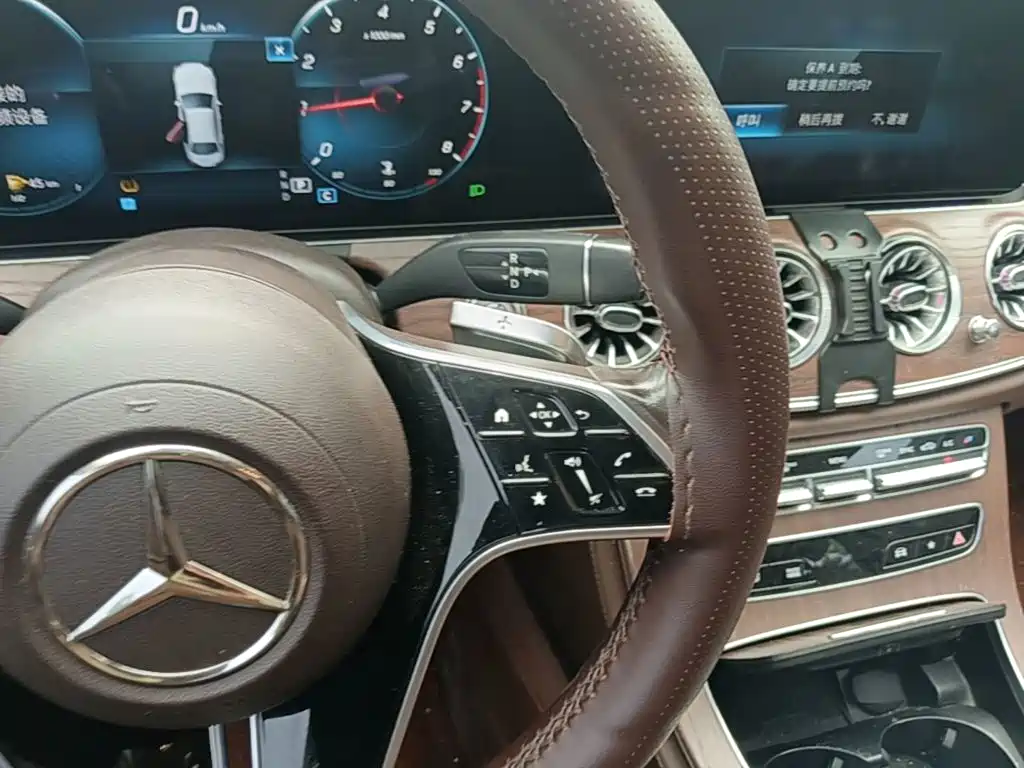 Mercedes-Benz E-Class 2022 — фото 14