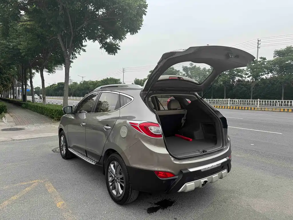 Hyundai ix35 2014 — фото 15