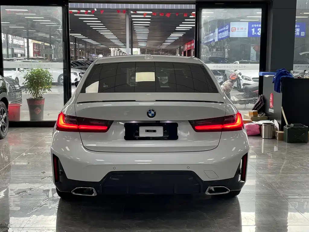 BMW 3 Series 2023 — фото 14