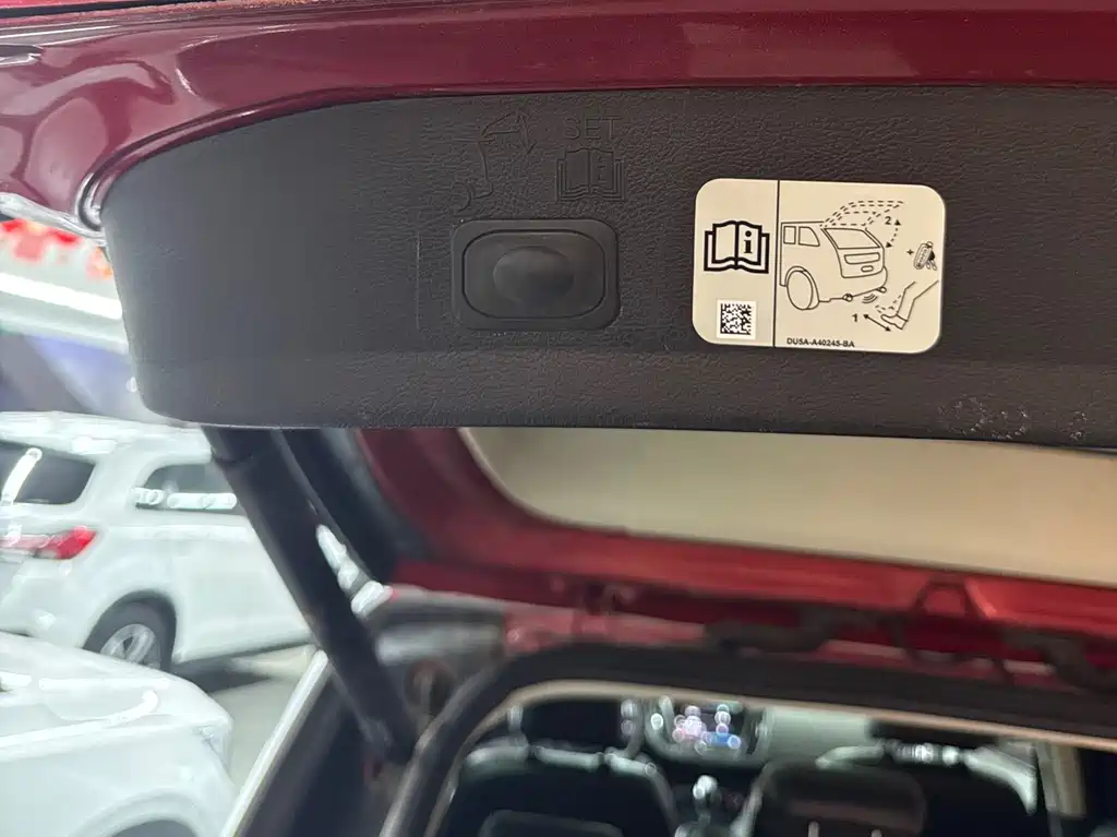 Ford Kuga 2015 — фото 9