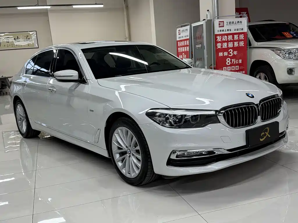 BMW 5 Series 2018 — фото 3