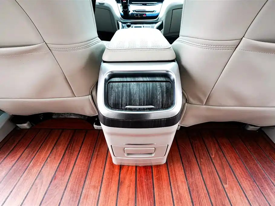Buick GL8 2021 — фото 15