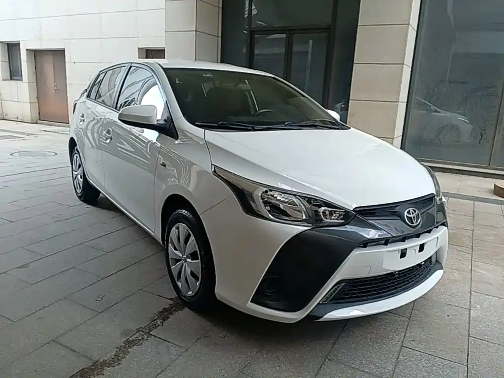 Toyota Yaris L 2016