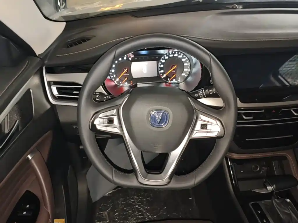 Changan CS35PLUS 2019 — фото 11