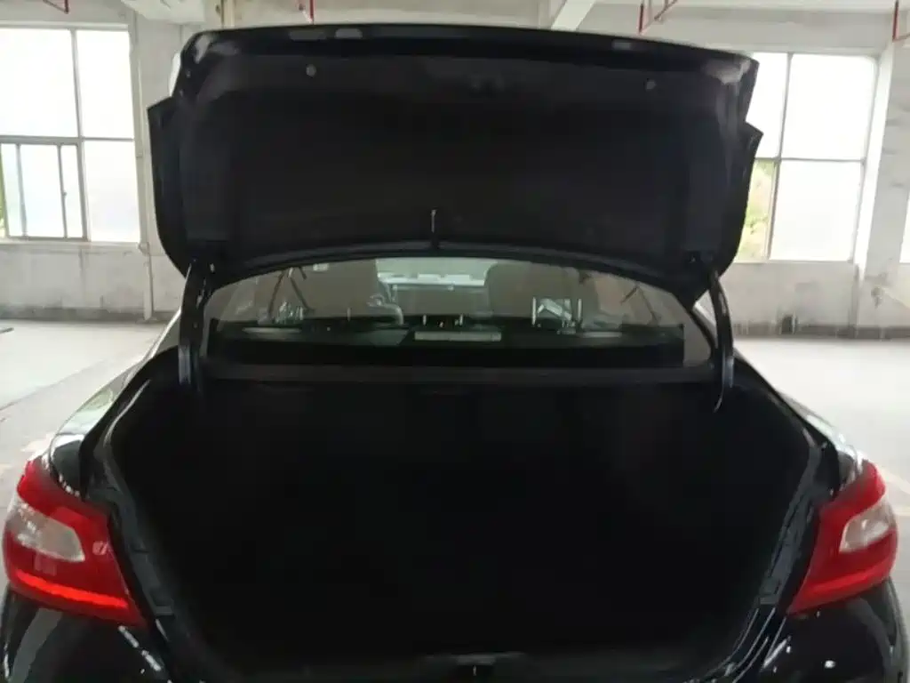 Nissan Teana 2018 — фото 19