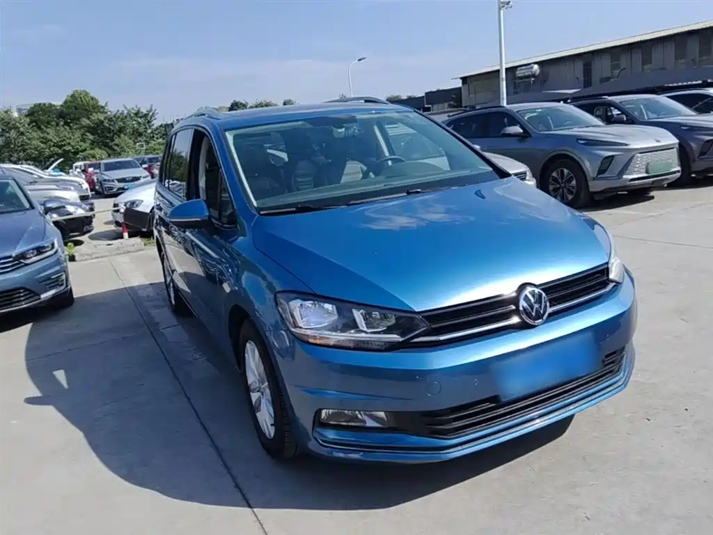 Volkswagen Touran 2019 — фото 4