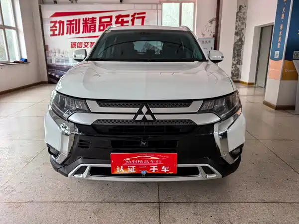 Mitsubishi Outlander 2021