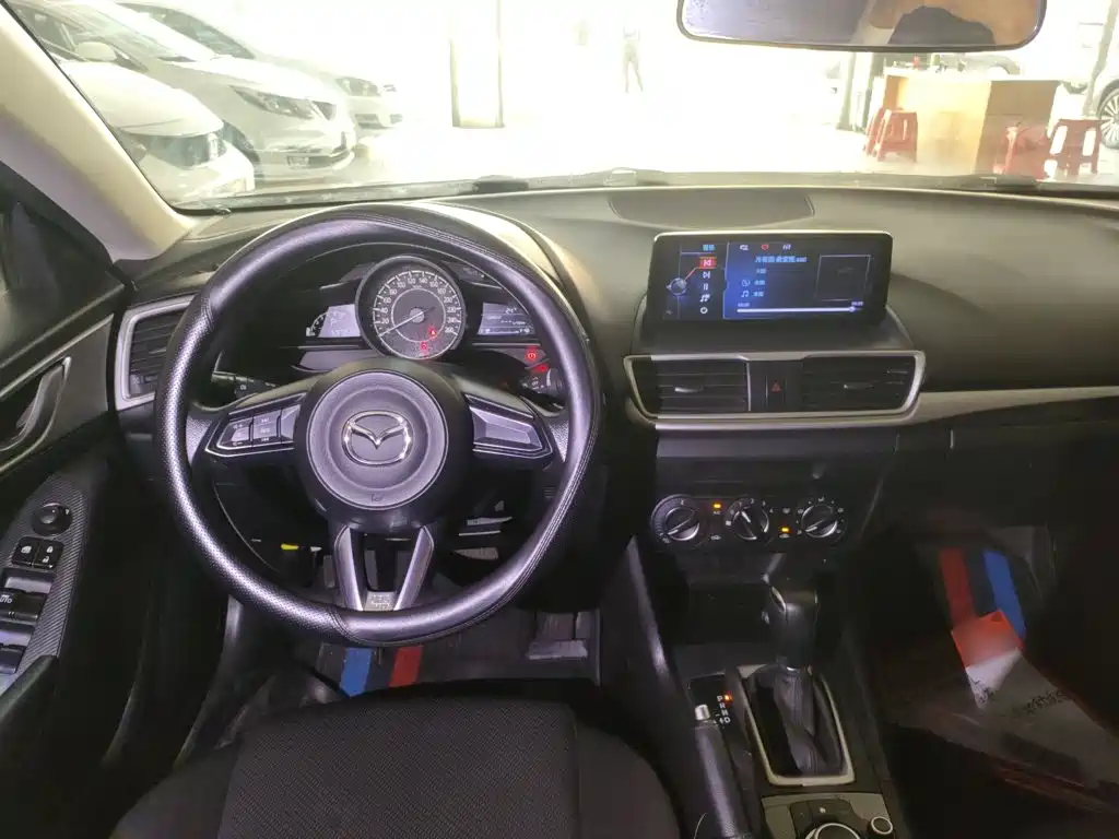 Mazda 3 Angkesela 2019 — фото 10