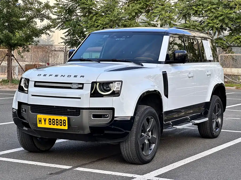 Land Rover Defender 2023 — фото 1
