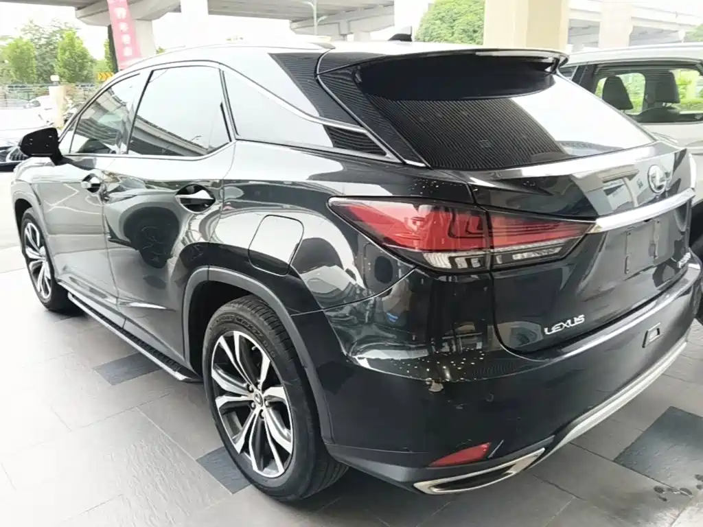 Lexus RX 2021