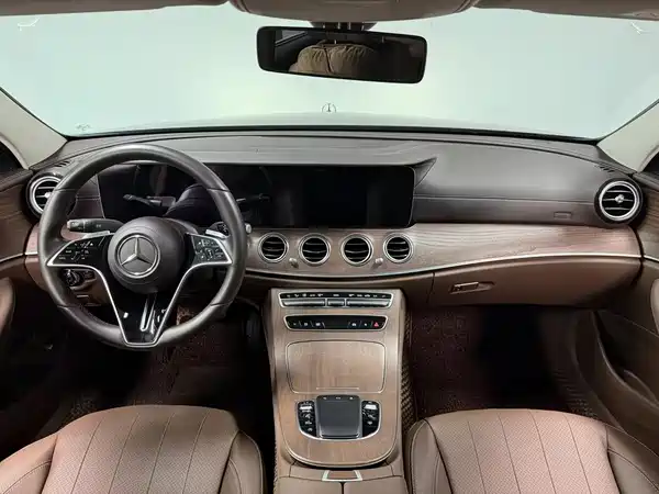 Mercedes-Benz E-Class 2023