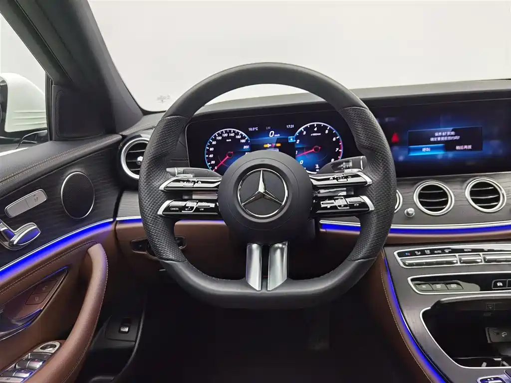 Mercedes-Benz E-Class 2021 — фото 11
