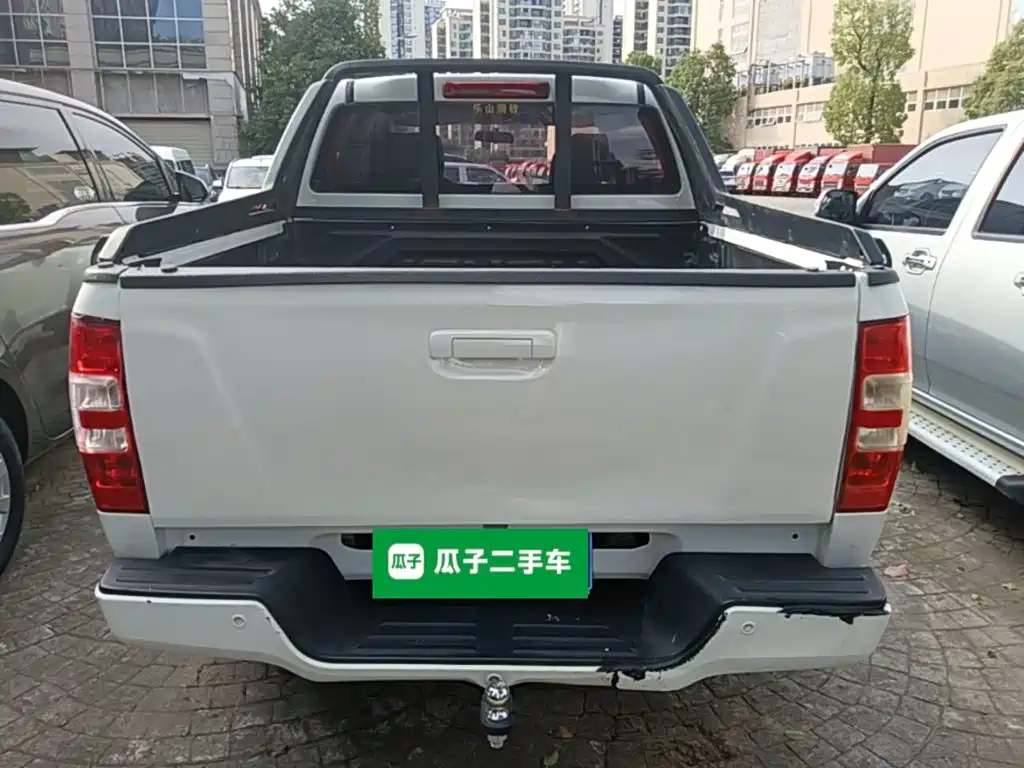 Isuzu RE-MAX Ruimai 2019