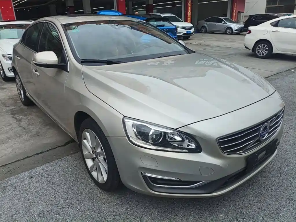 Volvo S60 2016 — фото 4