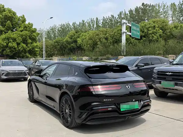 Denza Z9GT 2024