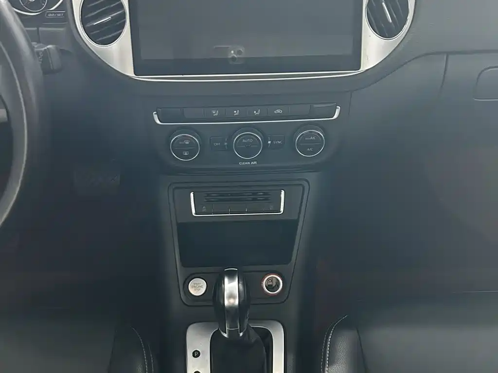 Volkswagen Tiguan 2019 — фото 10