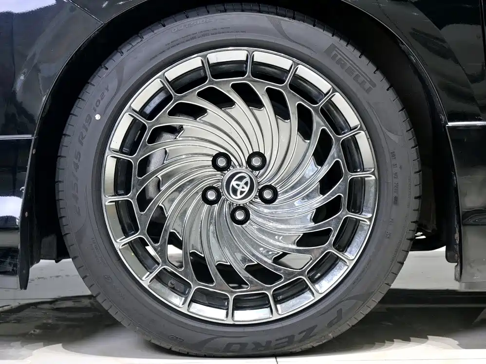 Toyota Alphard 2020 — фото 23