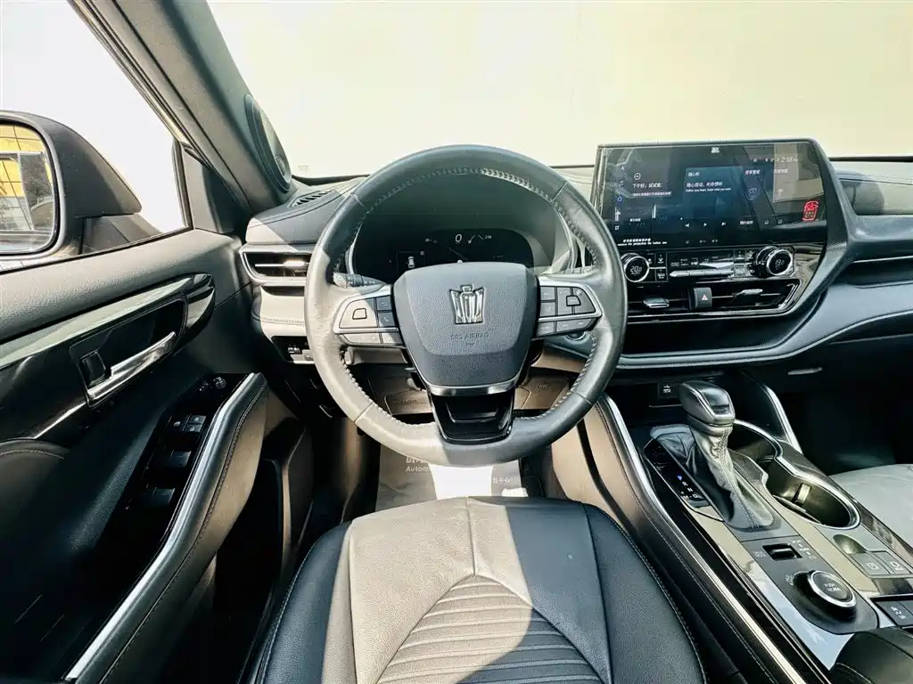 Toyota Crown Kluger 2023 — фото 13