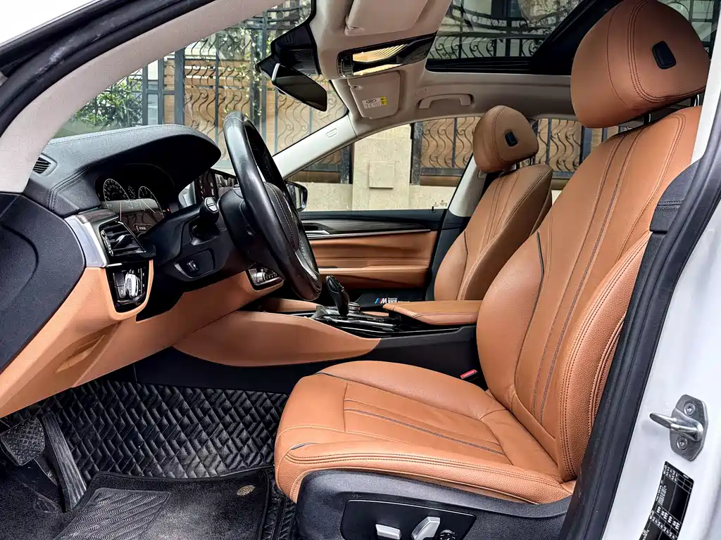 BMW 6 Series GT 2019 — фото 13
