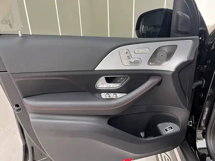 Mercedes-Benz GLE AMG 2025 — фото 9