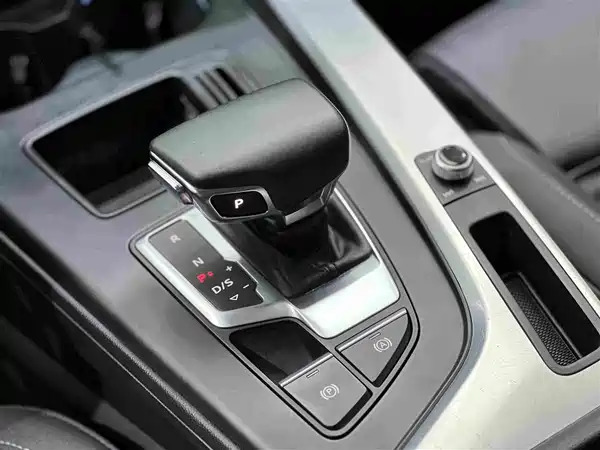 Audi A4L 2021