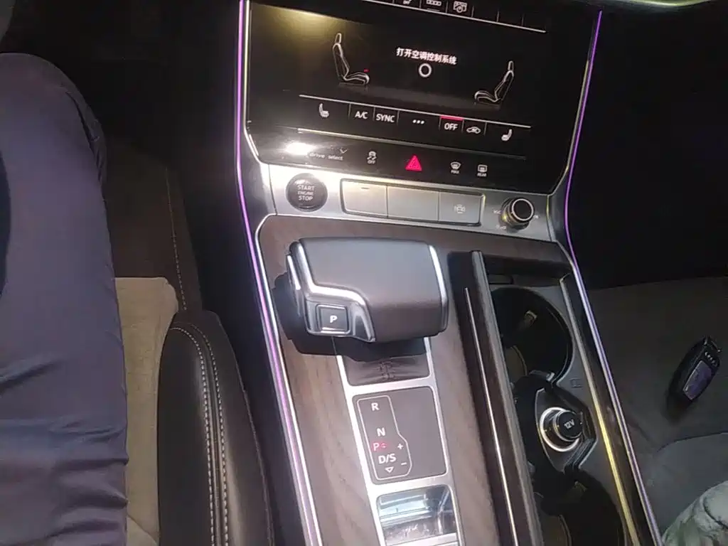 Audi A6L 2023 — фото 10