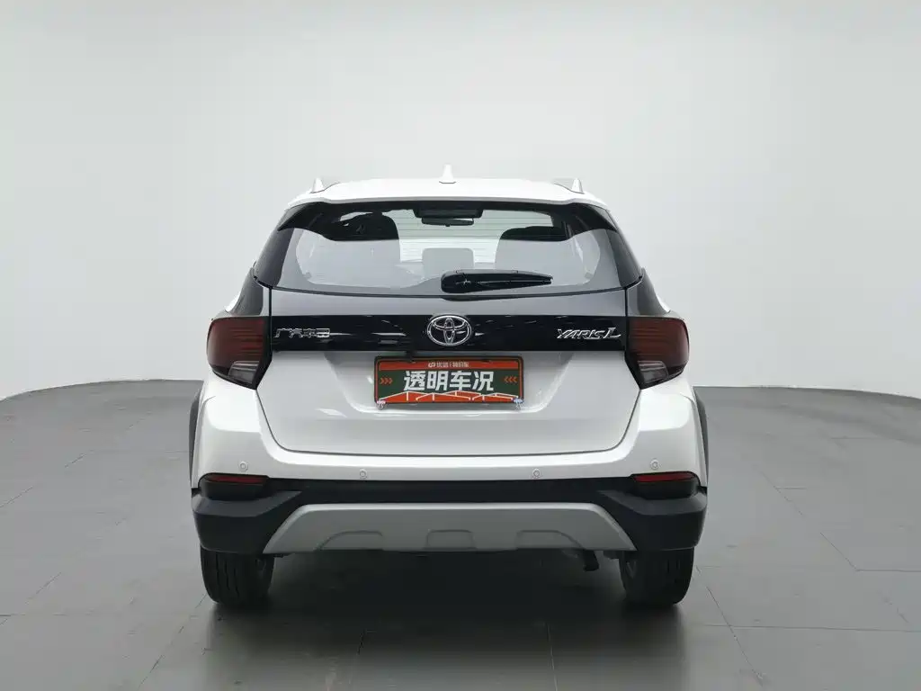 Toyota Yaris L 2021