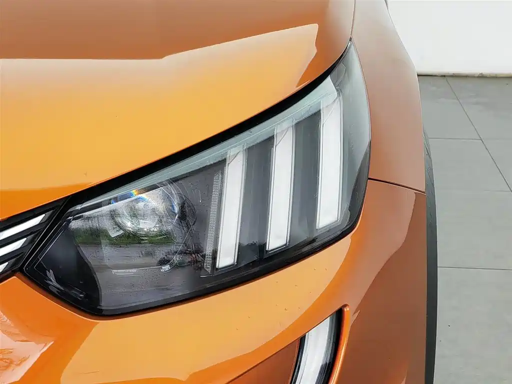 Peugeot 2008 2021