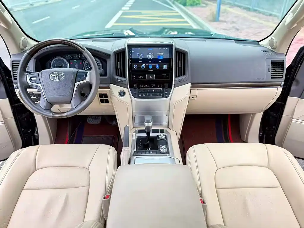Toyota Land Cruiser 2019 — фото 7
