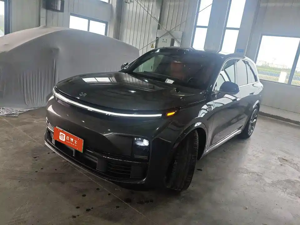 Li Auto Li L8 2025