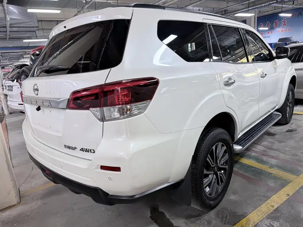 Nissan Terra 2022 — фото 17
