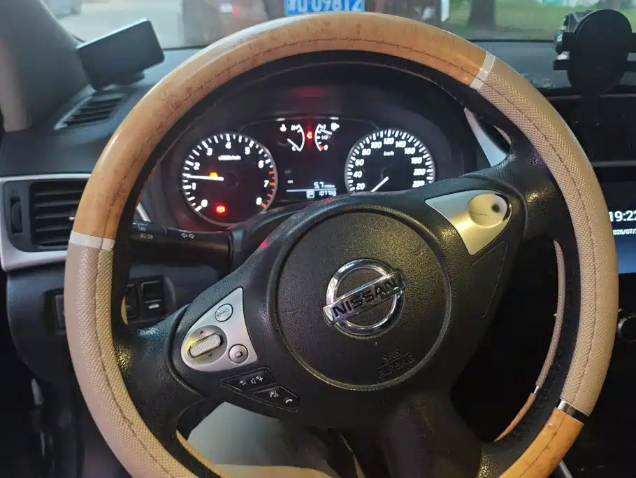Nissan Sylphy 2019 — фото 14