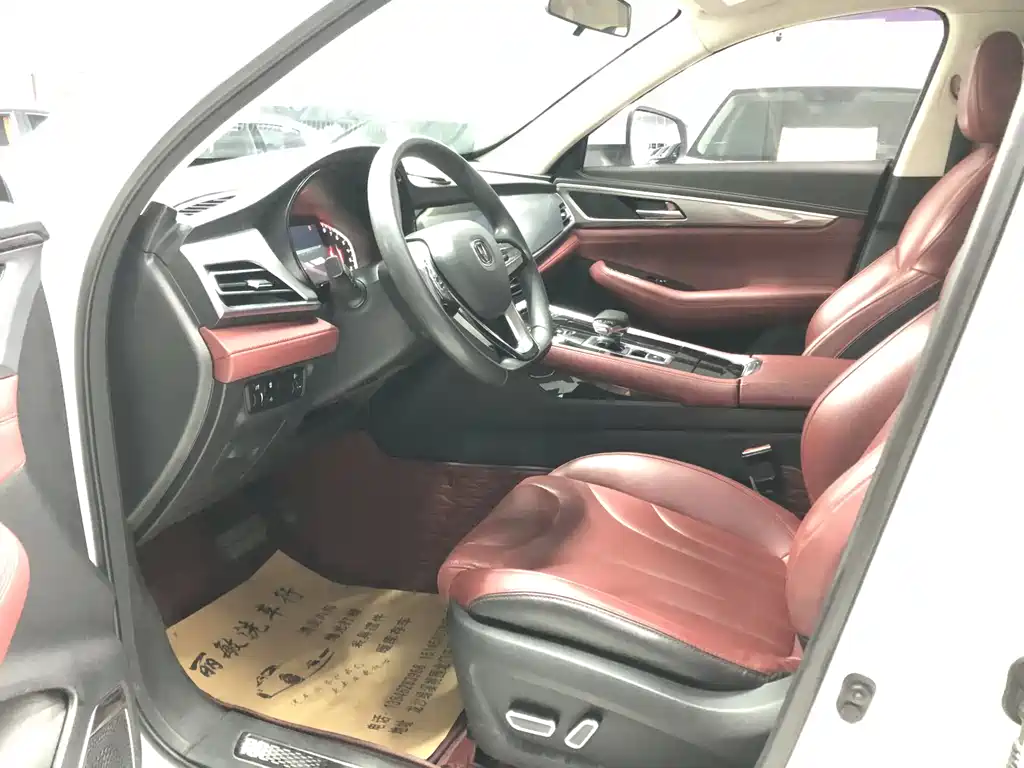 Changan CS85 COUPE 2019 — фото 9