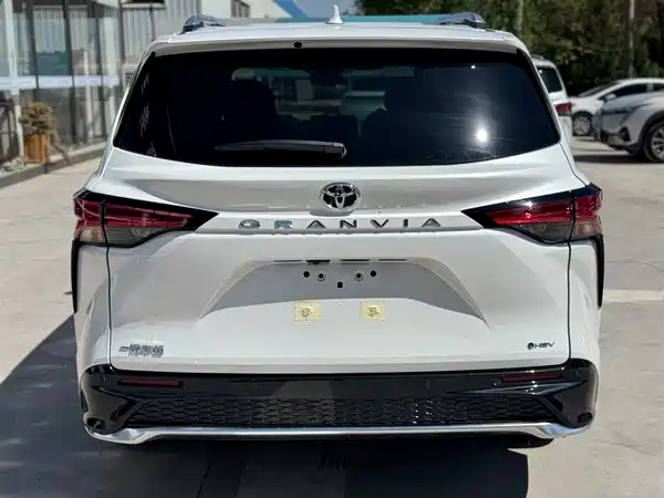 Toyota Granvia 2026