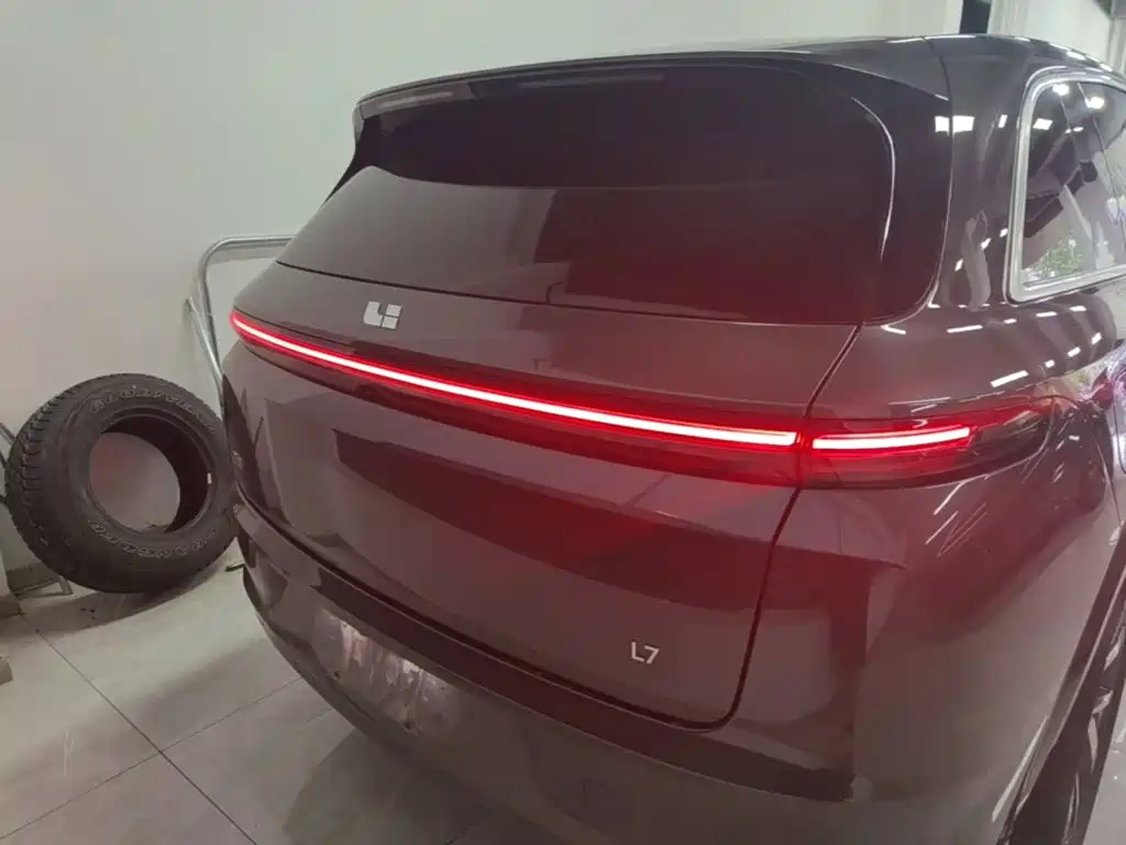 Li Auto Li L7 2024