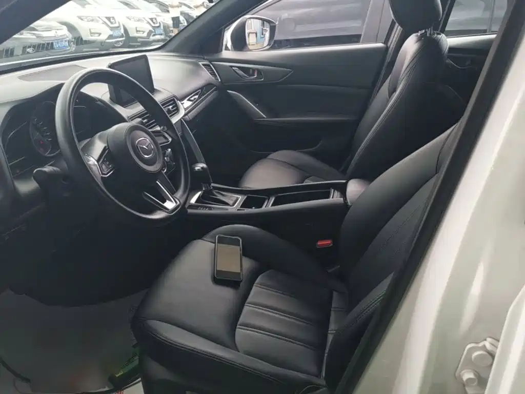 Mazda CX-4 2019 — фото 15