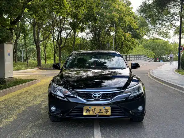 Toyota Reiz 2013