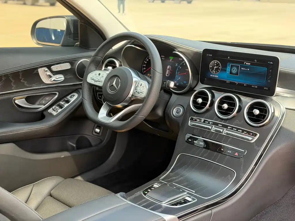 Mercedes-Benz C-Class 2020 — фото 9