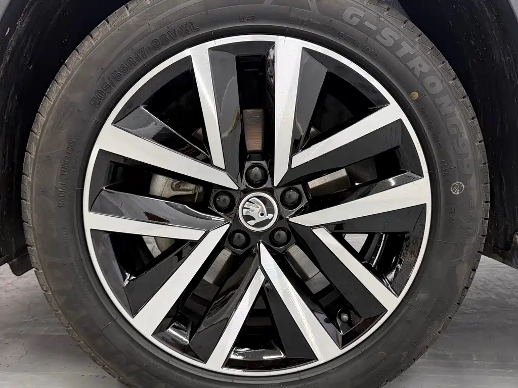 Skoda Kamiq 2021 — фото 15