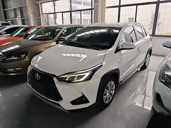 Toyota Yaris L 2023