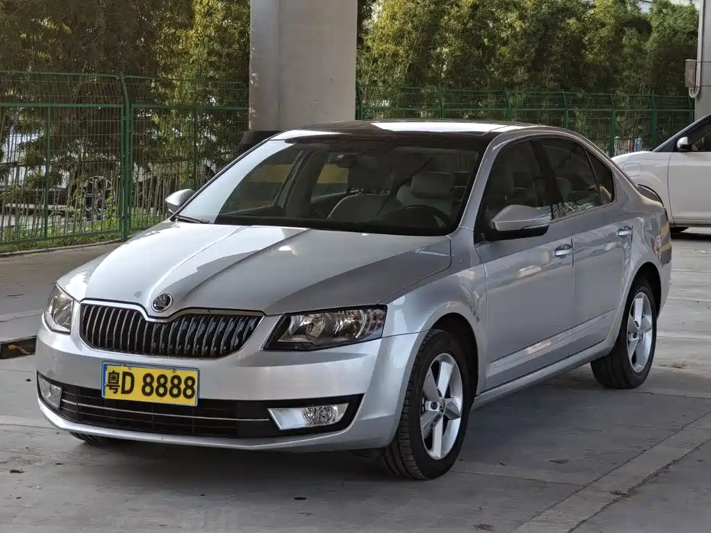 Skoda Octavia 2014 — фото 2