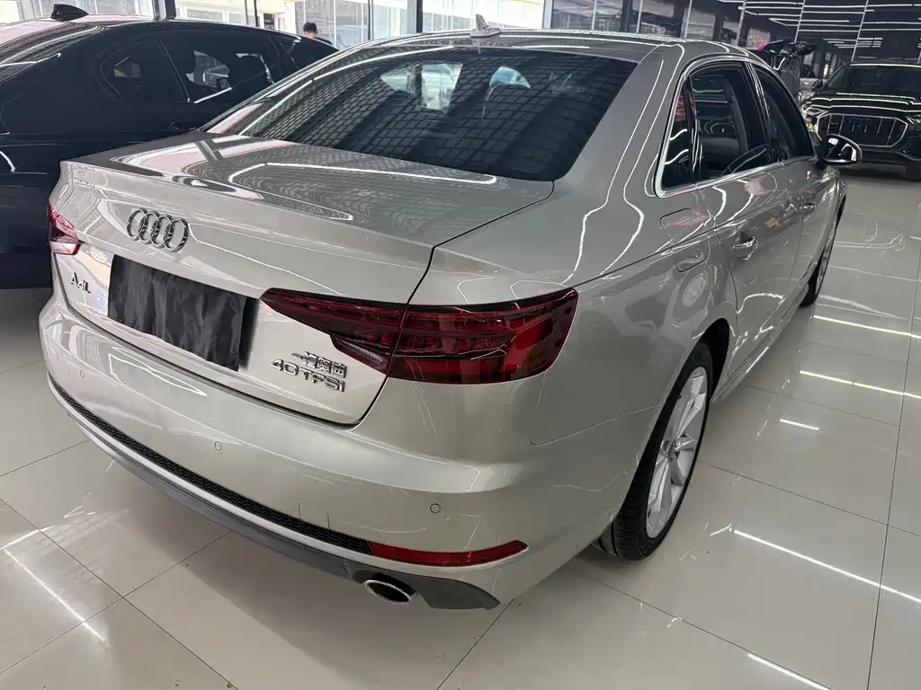 Audi A4L 2018