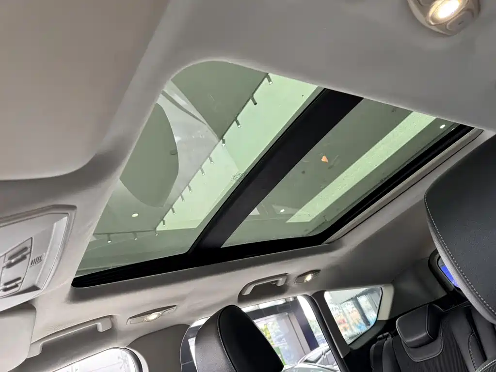 Ford Kuga 2016 — фото 19