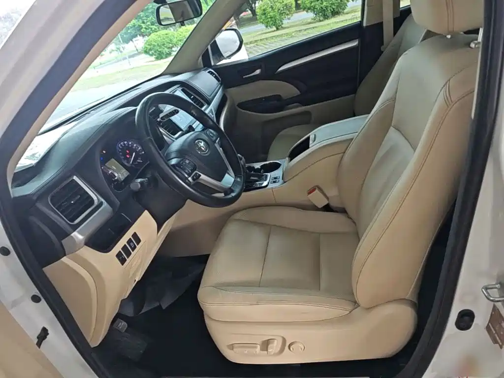 Toyota Highlander 2015 — фото 15