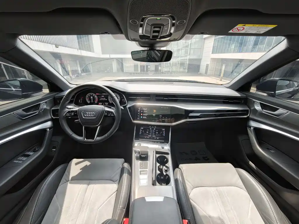 Audi A6L 2023 — фото 10