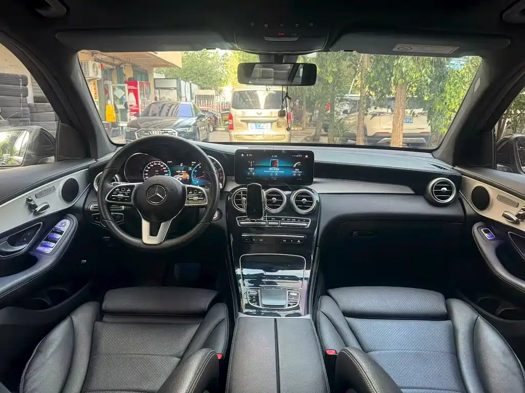 Mercedes-Benz GLC 2021