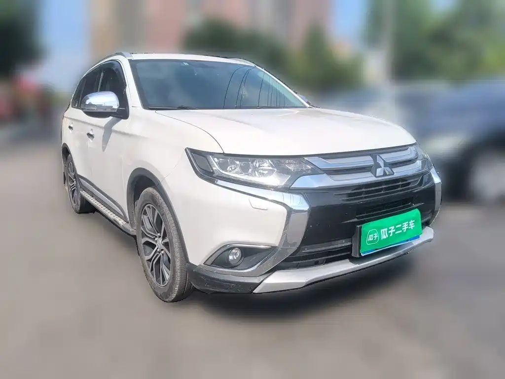 Mitsubishi Outlander 2016 — фото 24