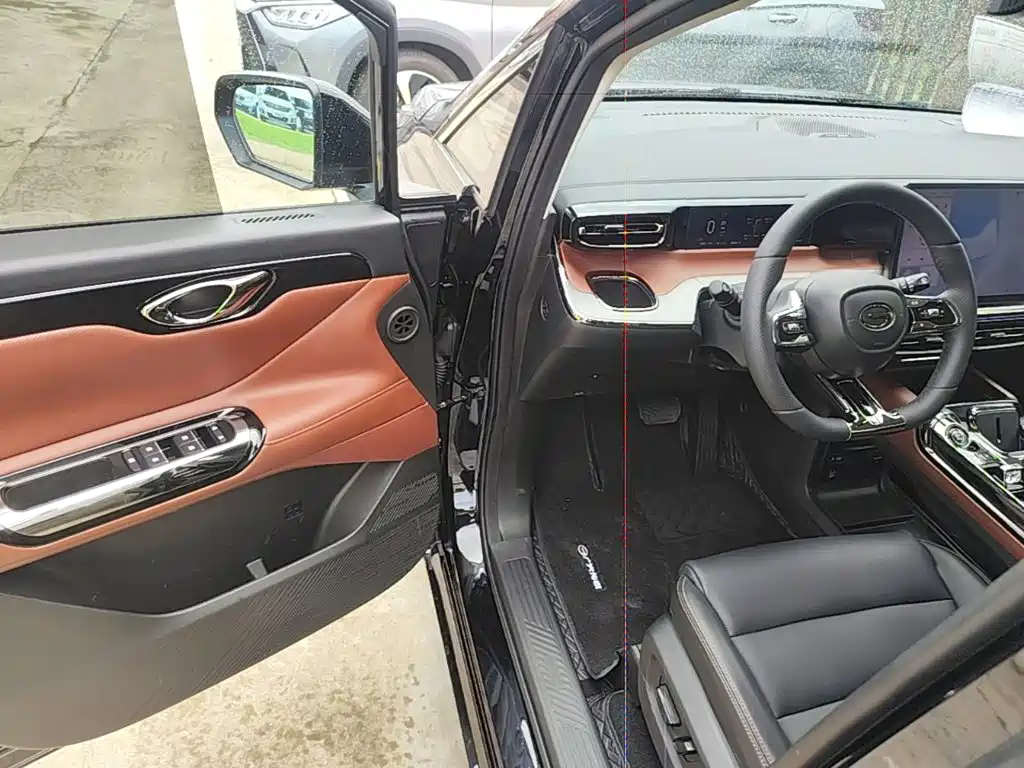 GAC Trumpchi E8 PHEV 2025 — фото 16