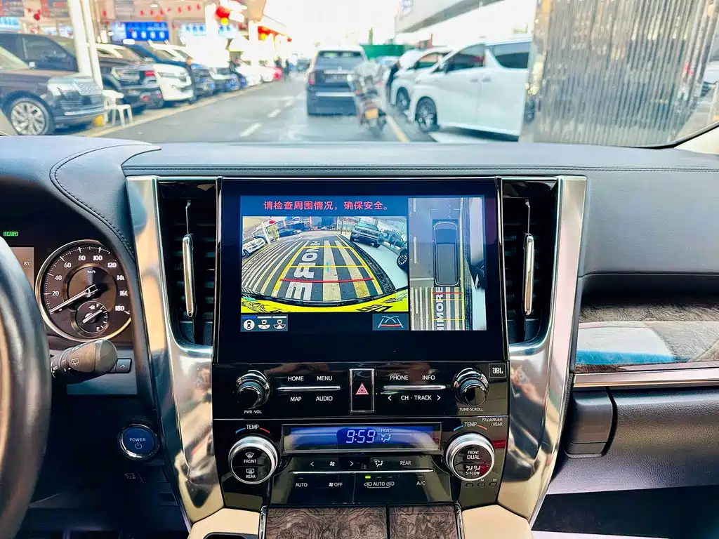 Toyota Vellfire 2021 — фото 12